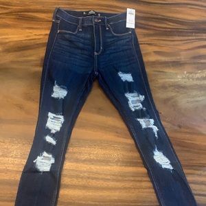 NWT DARK DISTRESSED HOLLISTER SIZE 3S CURVY JEANS